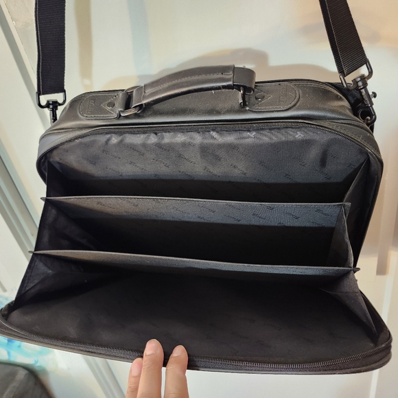 LEATHER LAPTOP BAG BLACK - Picture 7 of 13